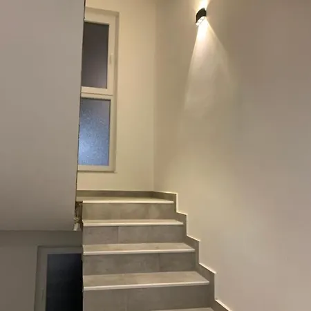 Βίλα Luxury M Near 2km Away From With Private Swimming Pool & Sauna &jacuzzi Μπίτολα